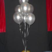 Luft- oder Helium gefüllte Ballons: z.B.: 27 cm Ballons Standard Farben mit Ballongas und Polyband